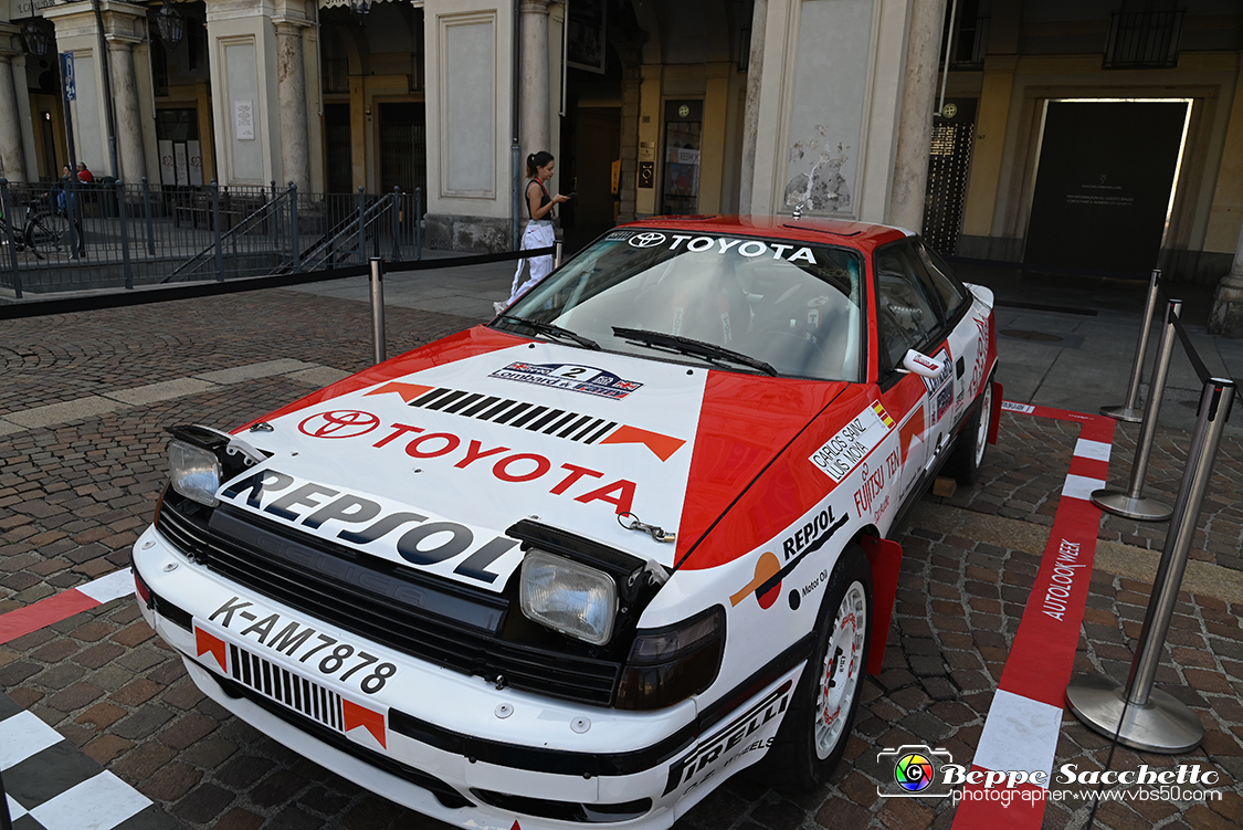 VBS_3848 - Autolook Week - Le auto in Piazza San Carlo.jpg